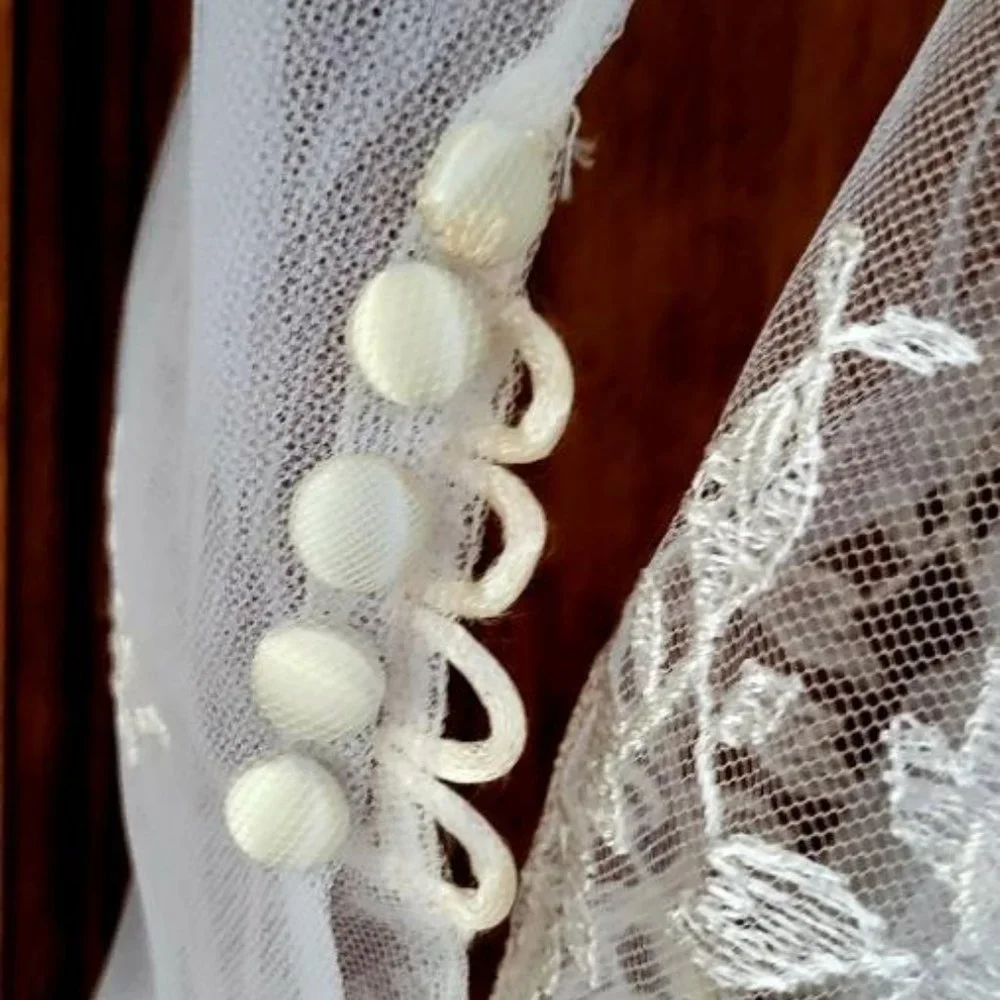 Gorgeous 1940s vintage wedding dress - Picture 4 of 7